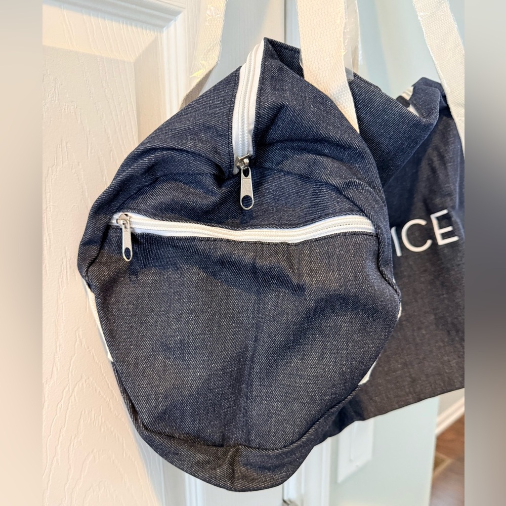 PRIVATE PARTY~Gym & Juice Denim Weekender Duffel~Workout/Gym /Yoga /Bag NEW - Picture 6 of 7